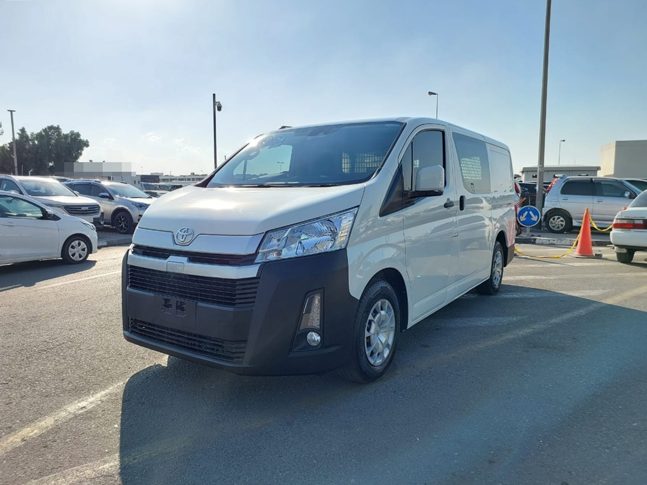 TOYOTA HIACE