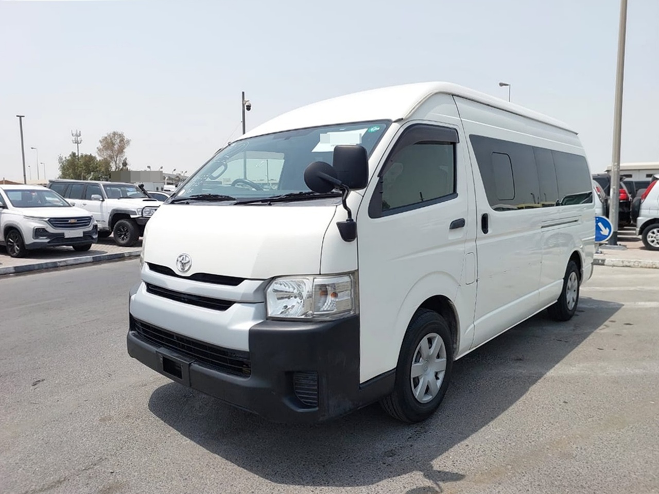TOYOTA HIACE