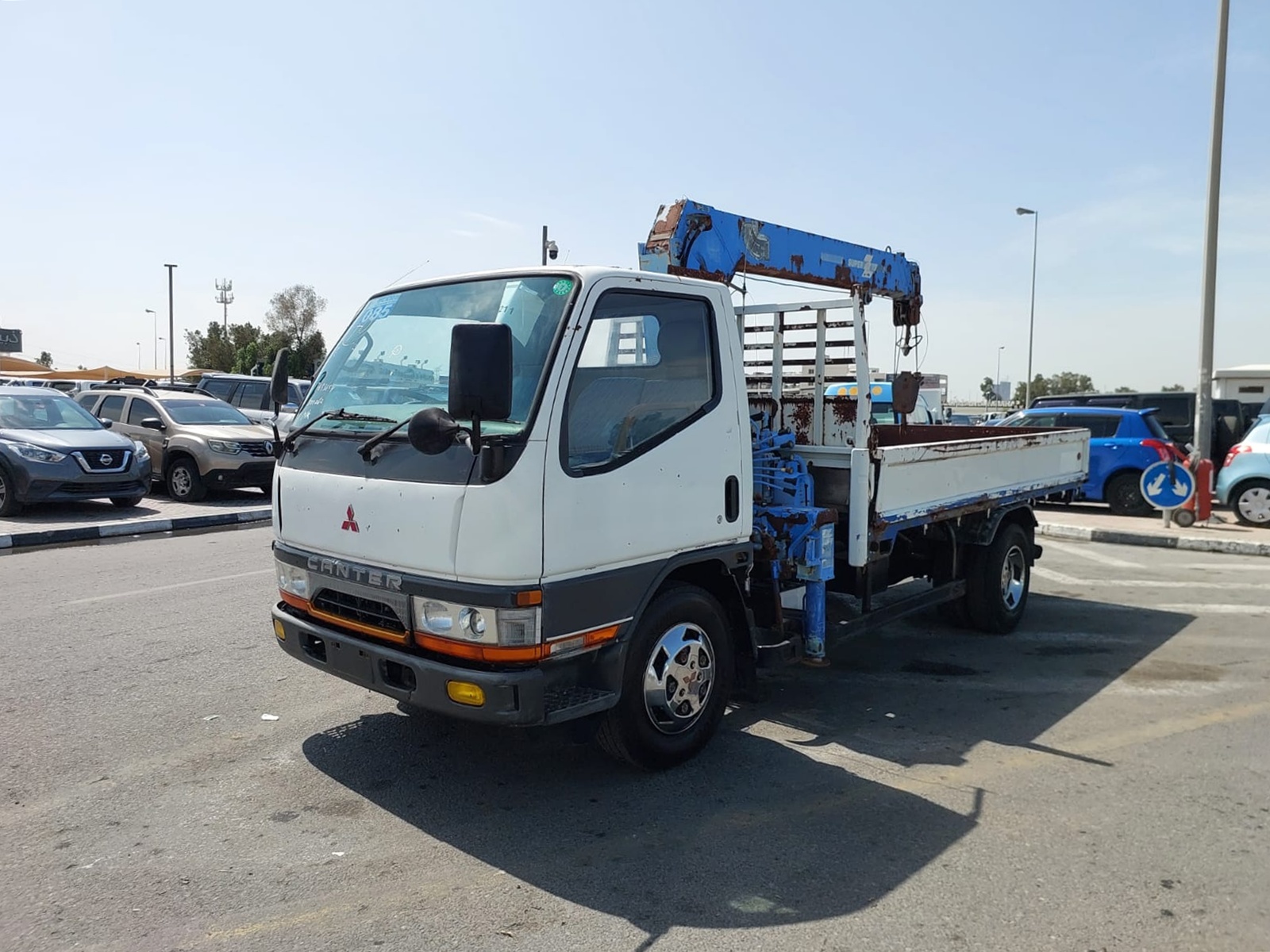 MITSUBISHI Canter