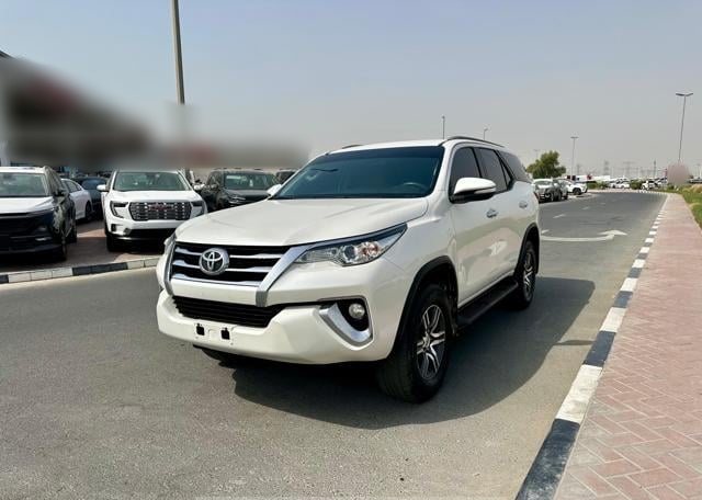 TOYOTA Fortuner