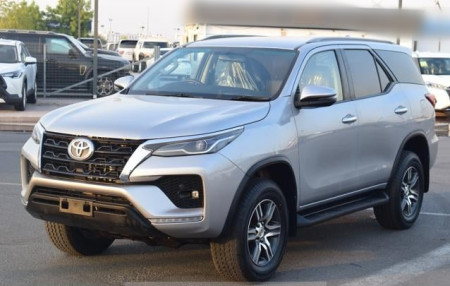 TOYOTA Fortuner