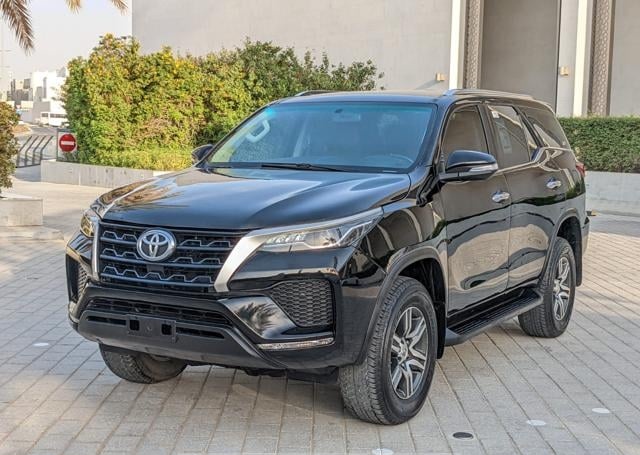 TOYOTA Fortuner