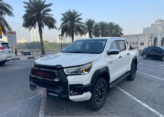 TOYOTA Hilux
