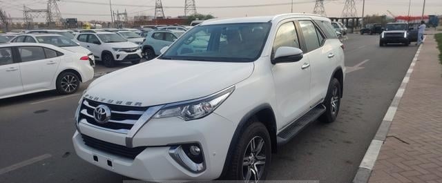TOYOTA Fortuner