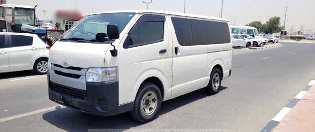 TOYOTA HIACE