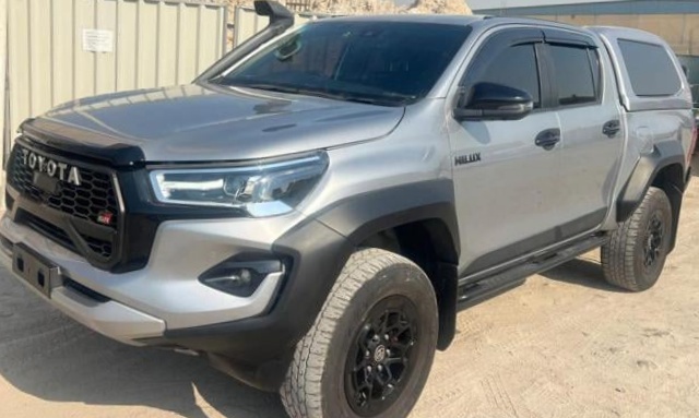 TOYOTA Hilux